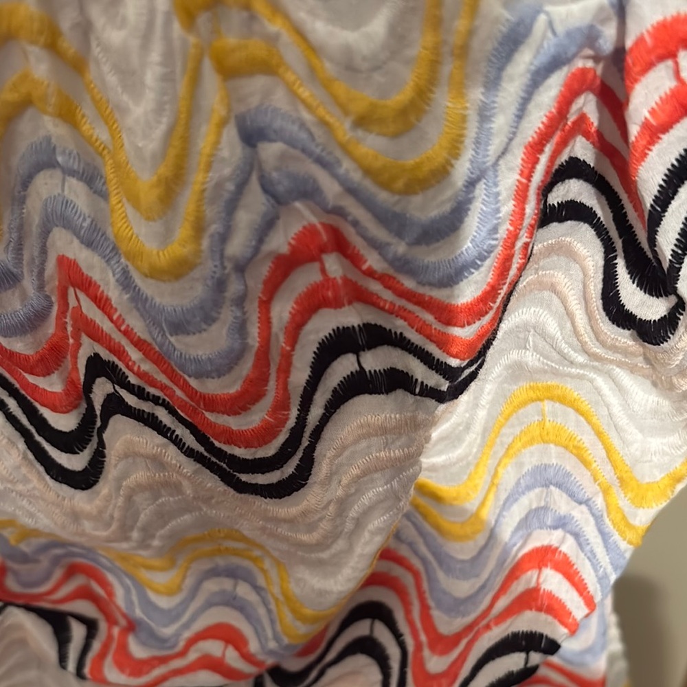 Colorful Wave Pattern Women's Top - Picture 3 of 3
